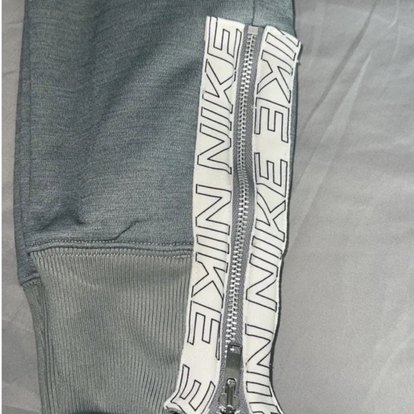 NIKE women's sweatpants size S - Picture 4 of 4